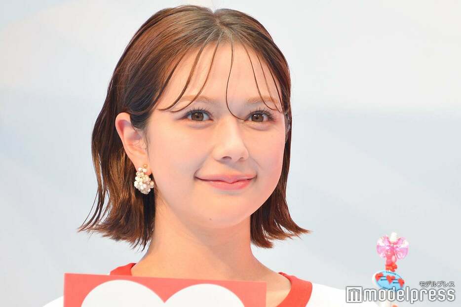 村重杏奈、“推しトーク”でLE SSERAFIMメンバーへの愛語る「なるべく真似をしたい」