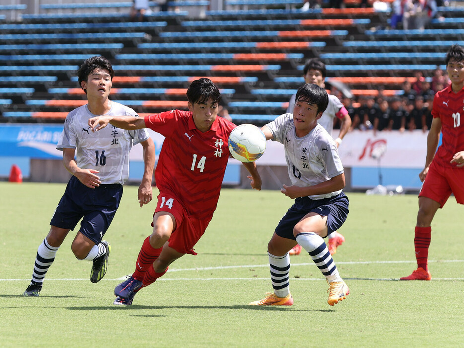 神村学園高はFW名和田我空の決勝点で初の決勝進出(Manabu TAKAHASHIM)