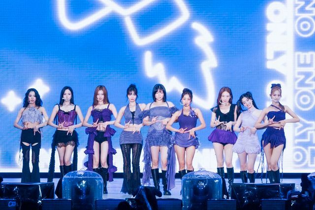 日産スタジアムでライブを開催したTWICE（写真：田中聖太郎写真事務所）