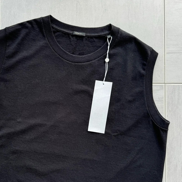 COMOLI｜COTTON JERSEY SLEEVELESS T-SHIRT