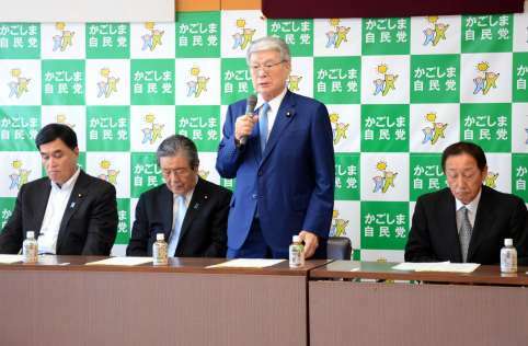 自民党鹿児島県連の参院選鹿児島選挙区公認候補選考委員会委員長を務める野村哲郎参院議員