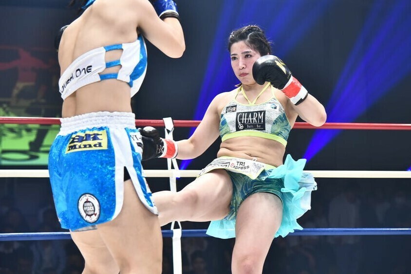 鈴木千裕率いるチームKNOCK OUTのメンバーとして、大沢ケンジ率いるチームHEARTSと対戦する鈴木万李弥