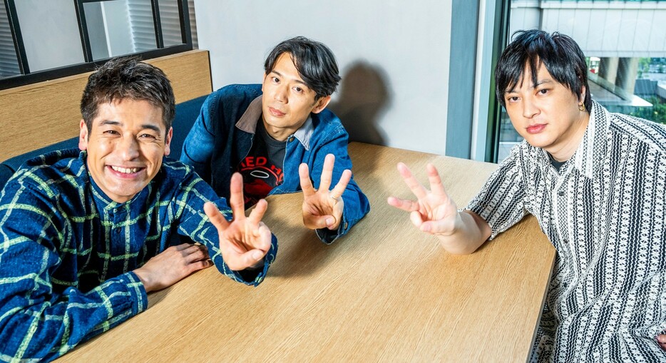 最高にゆる～い“THE3名様”！ - 写真：石塚元