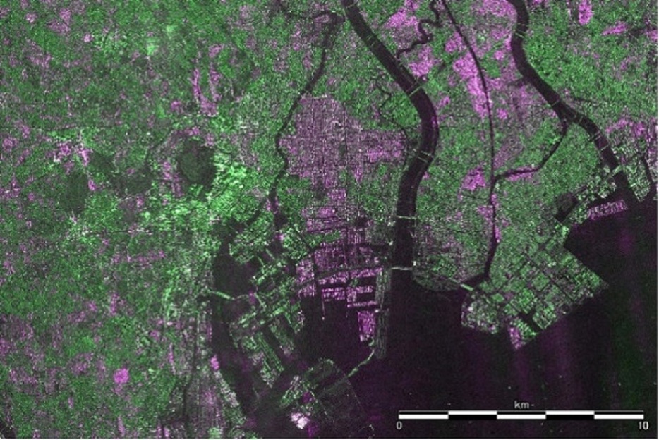 だいち4号PALSAR-3による初観測画像。東京湾周辺 分解能3メートル、観測幅200キロメートル(ⒸJAXA)