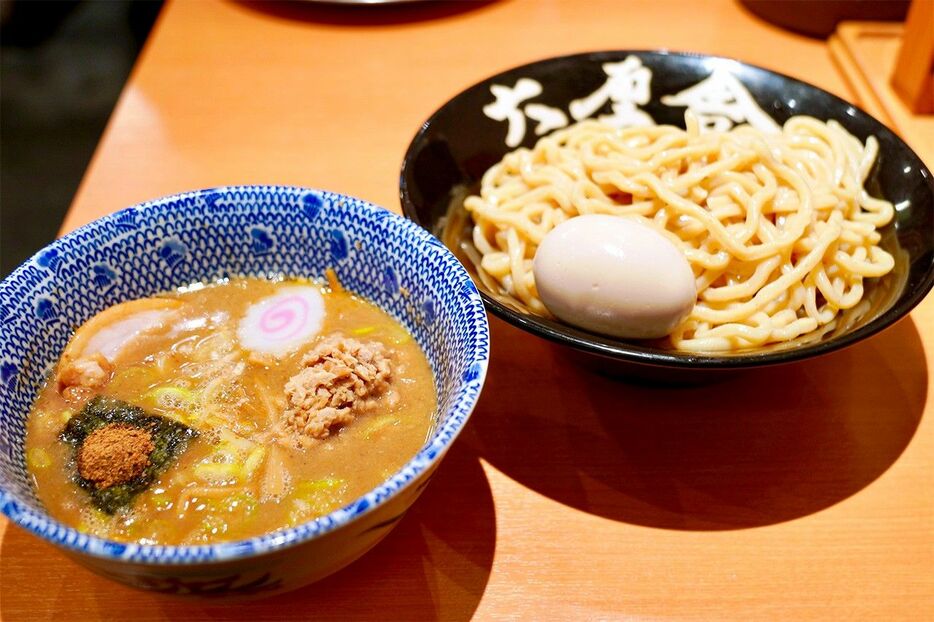 東京ラーメンストリート：『六厘舎』の「特製つけめん（並盛）」　撮影：山川大介