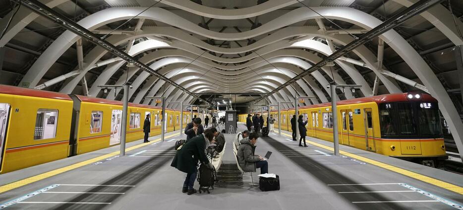 東京メトロ銀座線の渋谷駅＝2020年1月、東京都渋谷区