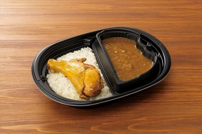 「新宿中村屋監修 インド式チキンカリー（辛口）」（税込 697円）　※消費税は8％計算