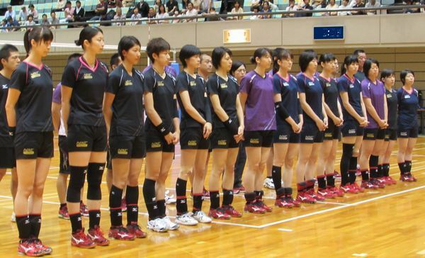 [写真]「新戦術」に取り組む全日本女子