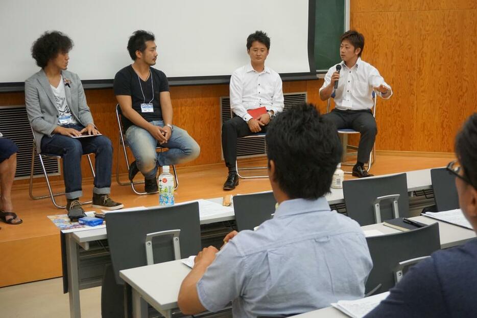 [写真]漁師らが活発な議論を繰り返した海苔サミット＝宮城県の東北大で6月16日