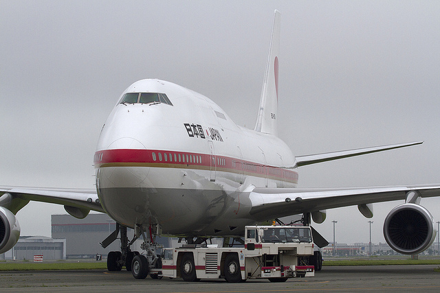 値下げ‼️政府専用機新旧ボーイング2機セット JG40102 1:400 BOEING 777-300ER 80-1112 政府専用機 ダイ