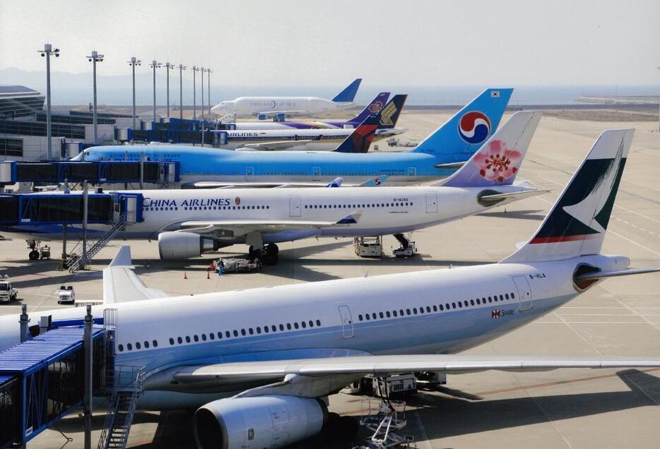 [画像]中部国際空港 セントレアの国際線駐機風景