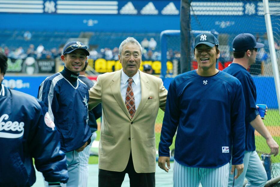 2007年にメジャーを訪問しイチロー氏、松井秀喜氏を激励した金田正一氏（写真：Thomas Anderson/アフロ）