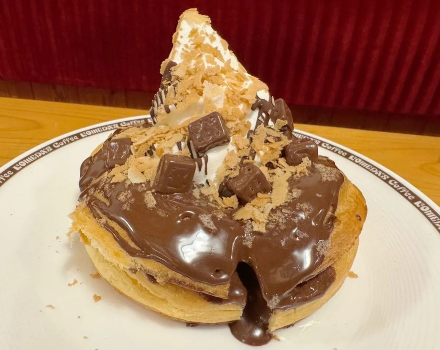甘党必食の激熱コラボスイーツ」ブラックサンダーとキットカット