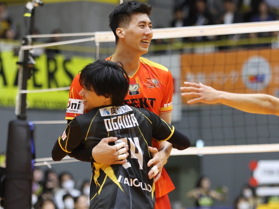SVリーグ】STINGS愛知 関田誠大、宮浦健人、小川智大ら選手7名の
