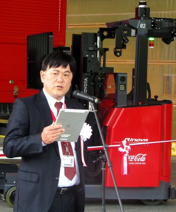 Coca-Cola BOOCA コカコーラセット（トラック、フォークリフト等） 飲料をトラックに自動で積み込むAI搭載の無人フォークリフト