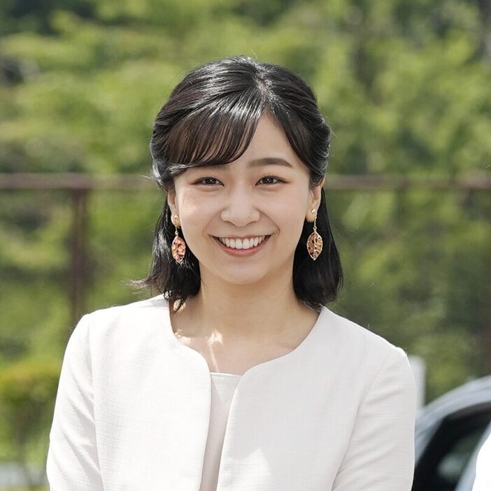 かこ様 佳子さま、26歳に オンラインで熱心に活動 - YouTube