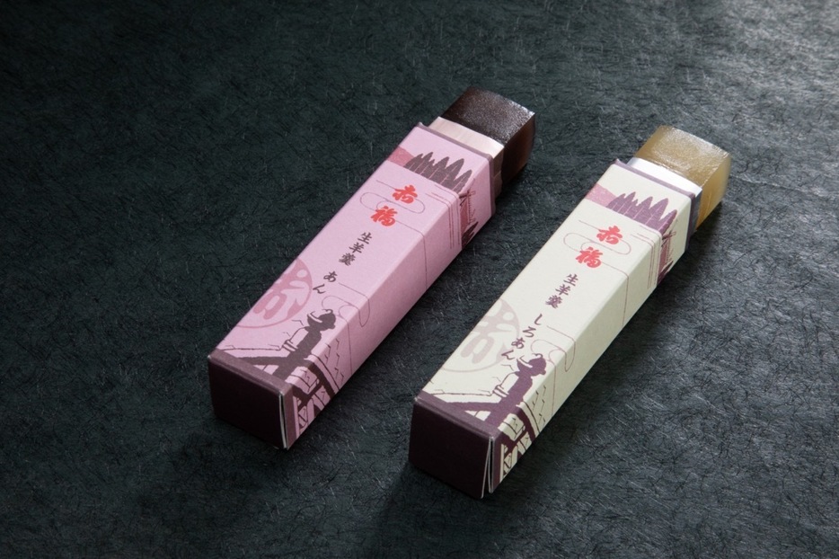 赤福　生羊羹　4本入り 今だけの味！オープンと同時にほぼすべてのお客さんが手に取る