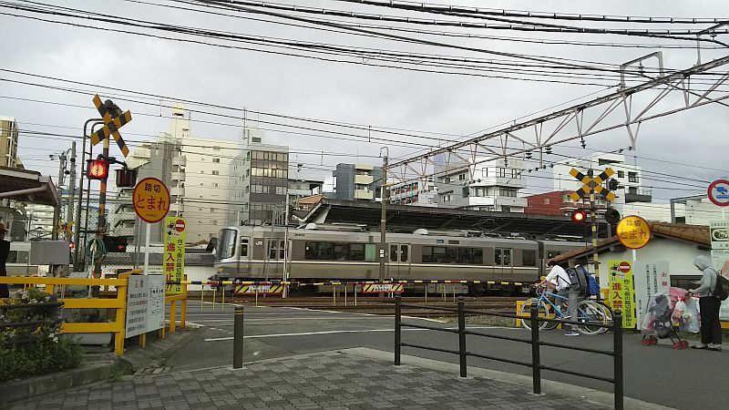 [写真]今回廃止されることが決まった開かずの踏切=11日夕、撮影：雪岡正純