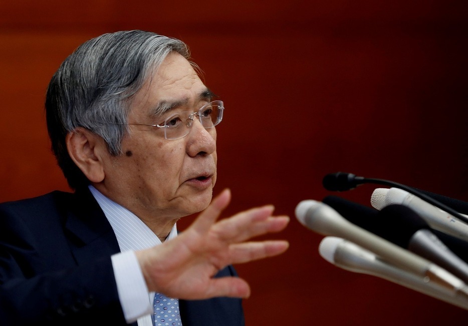 [写真]日銀の黒田総裁のインタビュー記事での追加緩和をめぐる発言が臆測を呼んでいる（ロイター/アフロ）