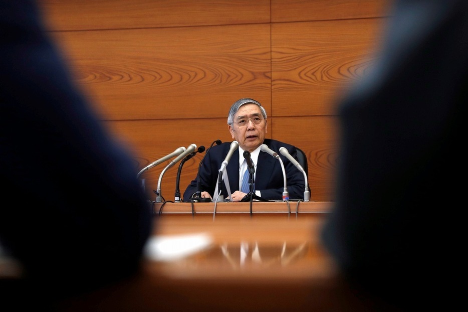 [写真]日銀は大規模な金融緩和政策を転換するのか。市場の注目が集まっている（ロイター/アフロ）