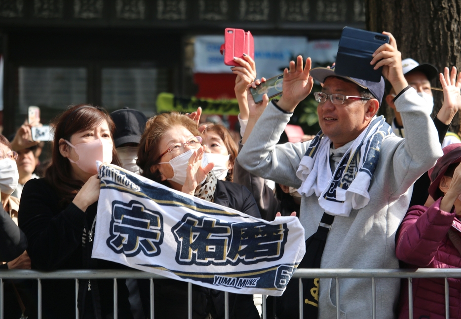 御堂筋のオリックスファンは熱かった