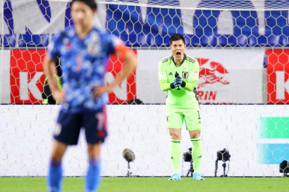 4失点のベテランGK川島は「経験をしなければ前へ進めない」(写真：西村尚己/アフロスポーツ)