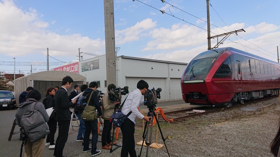 多くの報道陣が取材に来ていた