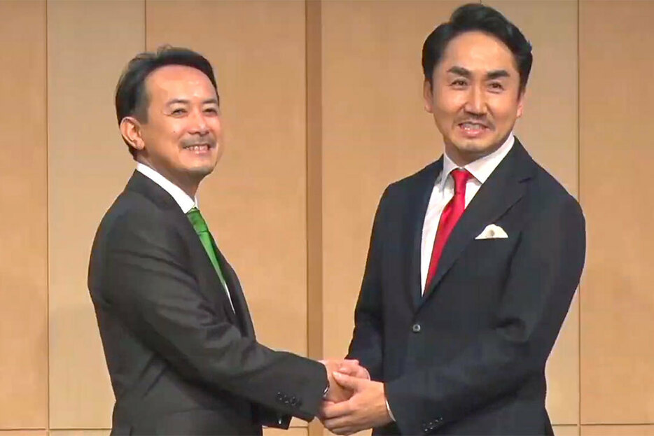 [写真] ZHDの川邊社長（左）とLINEの出澤社長