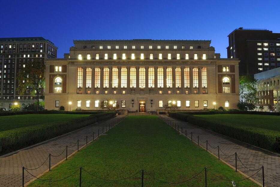 コロンビア大学のバトラー図書館（写真：アフロ）