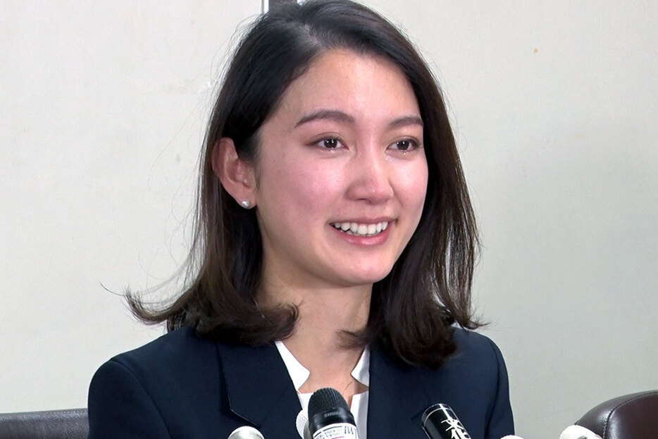 [画像]判決の後の会見で「これで終わりではない」と語った伊藤詩織さん