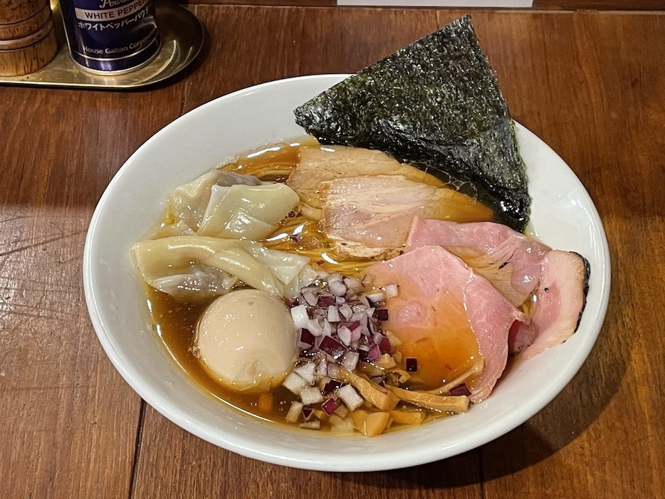 予約の取れない超人気カレー店の新業態はラーメン店！