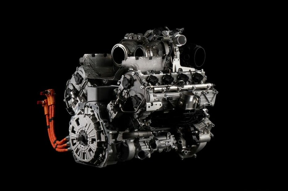 V8ツインターボはまったく新しい開発で、10,000rpmをも上回るという。ターボエンジンとしては極端な値だ。