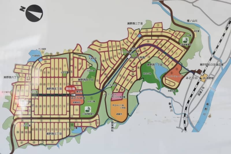 住宅とスカイレールの配置がよく分かる現地案内図