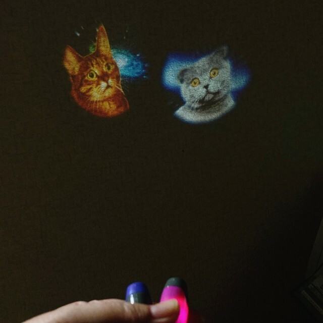 なんとも言えない良さがある宇宙猫のライトのガチャガチャ（提供：ミキさん）