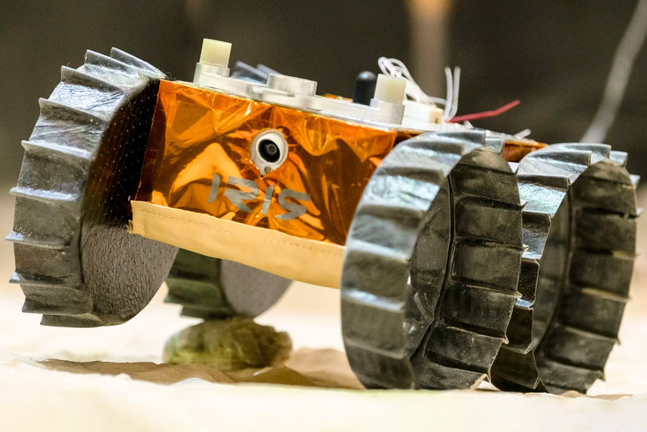 The Iris nano rover built by Carnegie Mellon University students.（C）Carnegie Mellon University