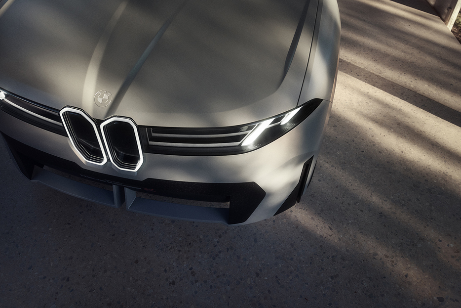 BMWは最近になって「ビジョン ノイエクラッセ」というコンセプトカーを発表したが、2024年3月にはSUVタイプのモデルも登場しているが、デザイン的な見どころはどのあたりにあるのか解説してもらった