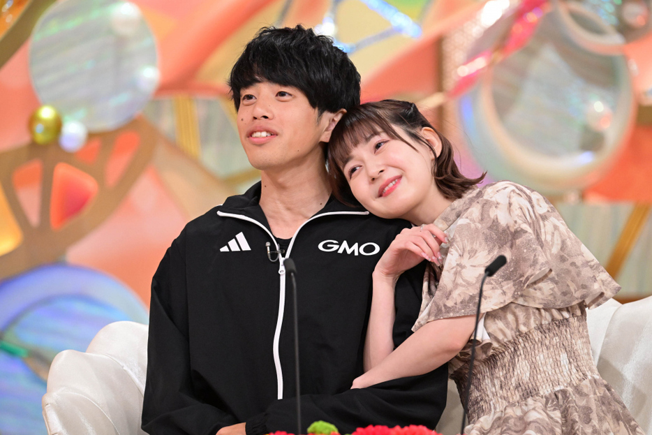 陸上選手の下田裕太とタレントの金久保芽衣が『新婚さんいらっしゃい！』に出演（C）ABCテレビ