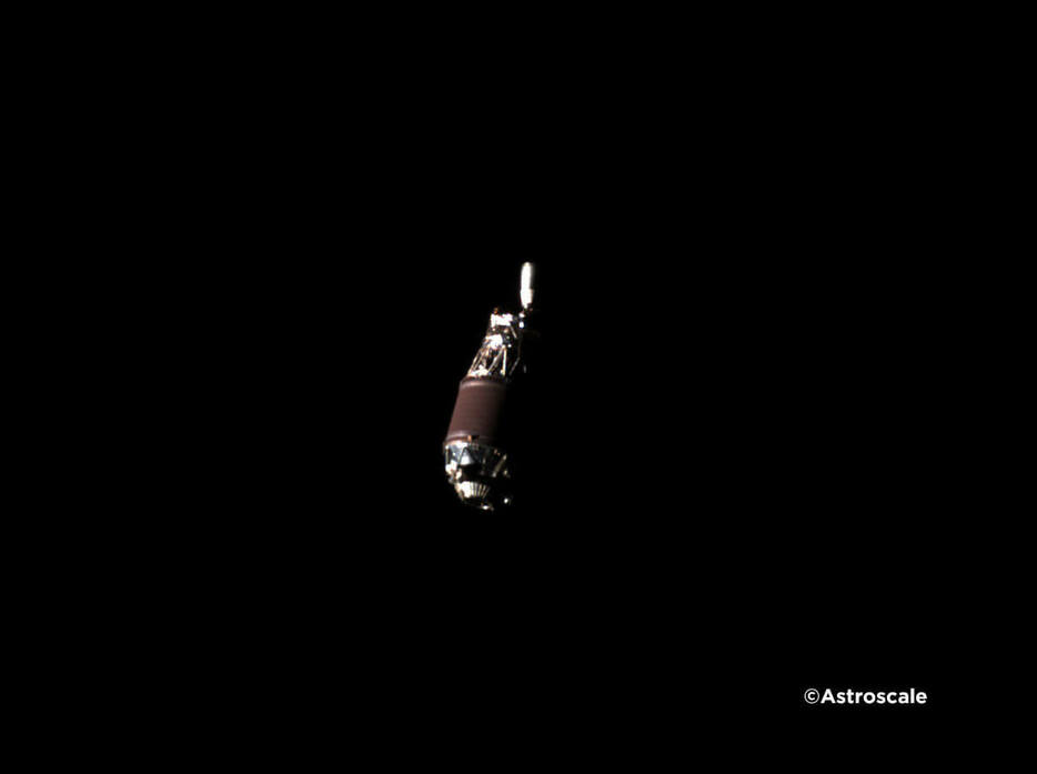 アストロスケールの商業デブリ除去実証衛星「ADRAS-J」で撮影した大型デブリ（H-IIAロケット15号機の上段）