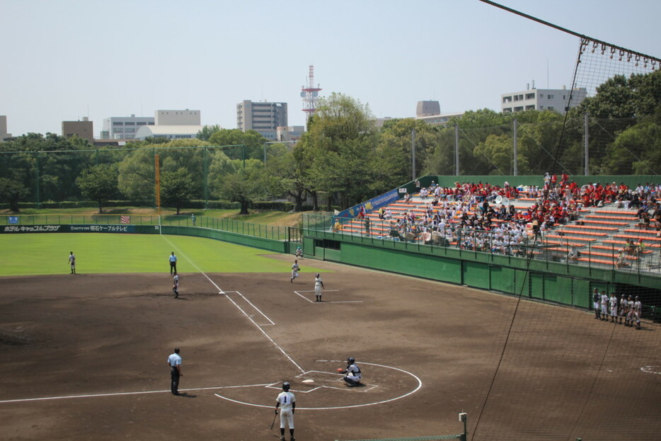 兵庫県明石市トーカロ球場での試合風景