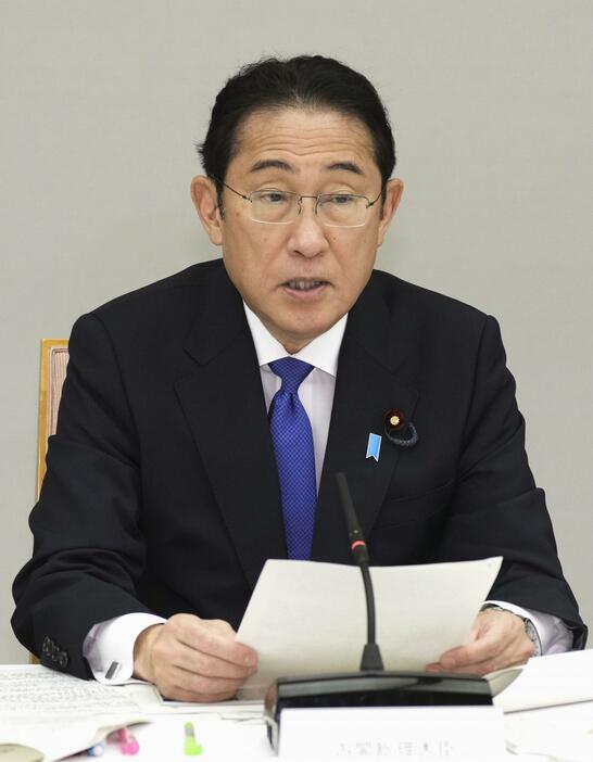 能登半島地震の復旧・復興支援本部会合であいさつする岸田首相＝31日午前、首相官邸