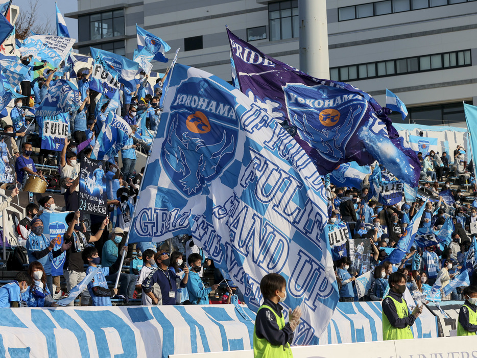 横浜FCの“美女2人”がバズる(Kaoru WATANABE/GEKISAKA)