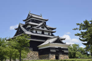 京極忠高が晩年を過ごした松江城（島根県松江市殿町）の天守。寛永11年（1634）に小浜藩から移封された忠高は3年後に亡くなり、一家は改易された。