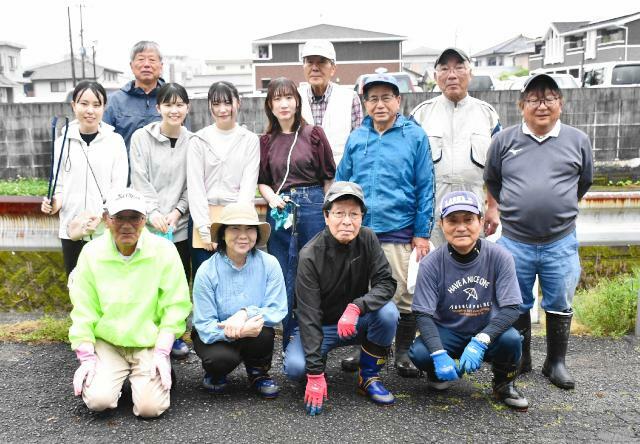 活動が５年目を迎えた「小松川見守り隊」のメンバーら