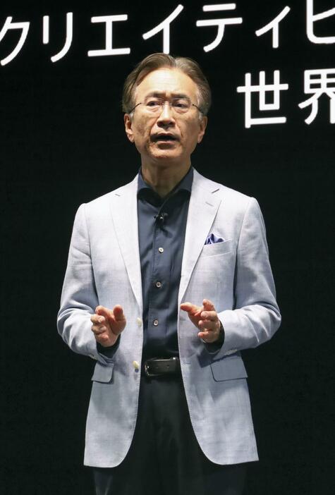 ソニーグループの経営方針説明会で登壇する吉田憲一郎CEO＝23日午前、東京都港区
