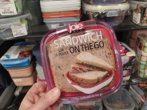サンドイッチ専用の容器