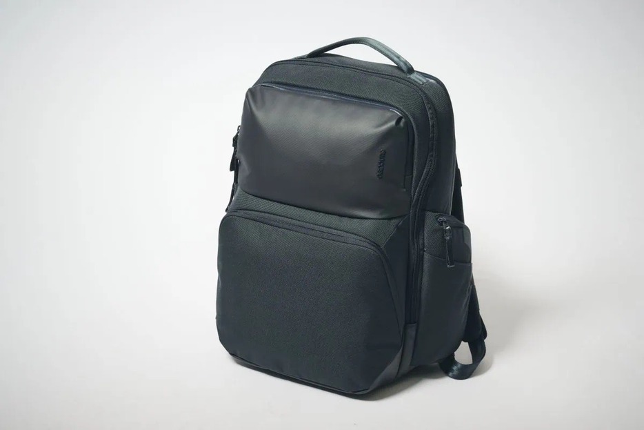 インケース A.R.C. Commuter Pack -Navy-