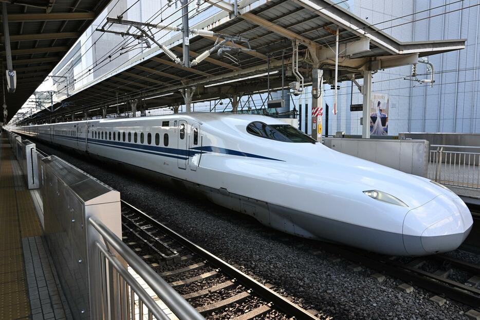 ［写真］東海道新幹線（松尾/アフロ）