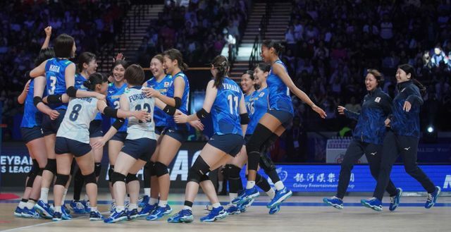 中国に勝利したバレーボール女子日本代表（写真:新華社/アフロ）