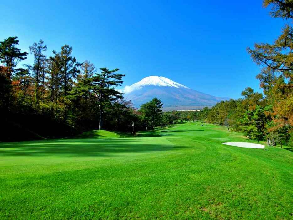 富士ゴルフコース(開場●1935年、設計●明石和衛、住所●南都留郡山中湖村山中262 -1)