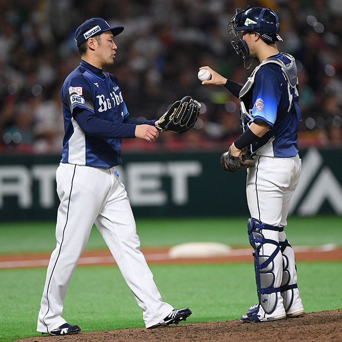 投手陣の中で貴重な存在であるベテラン・増田[左]